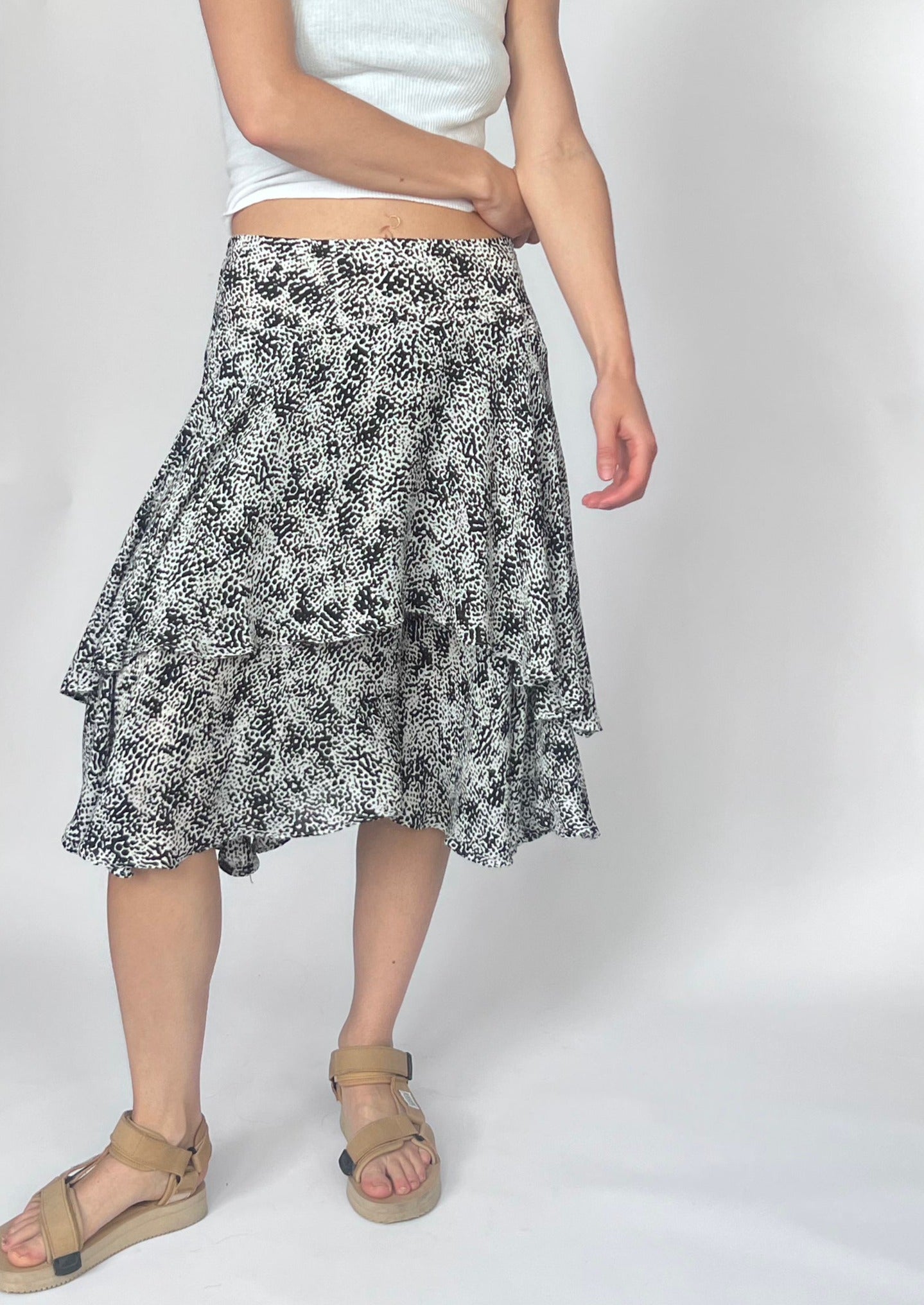 90s Low Waist Tiered Skirt XS/S W'26"