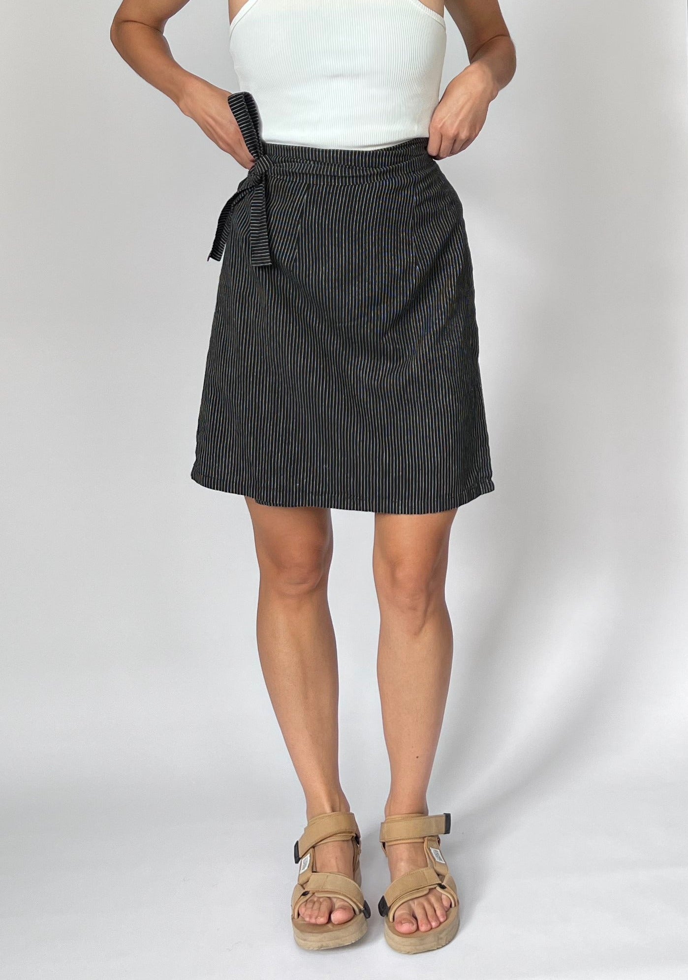 90s Pinstripe Black Wrap Skirt S