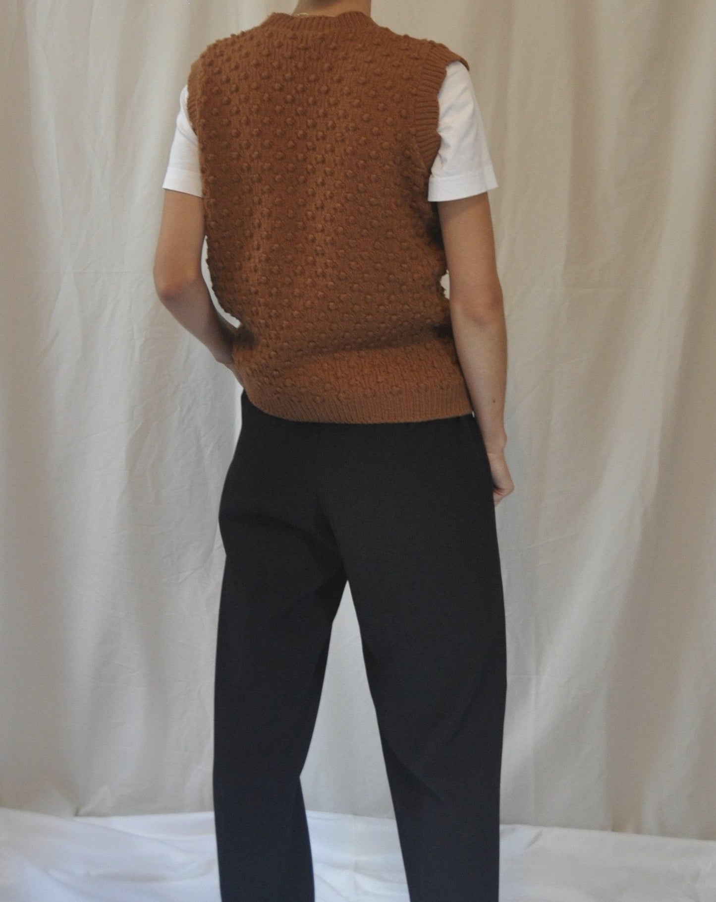 Vintage Rust/Brown Knitted Vest/Sleeveless Jumper Size 10-12