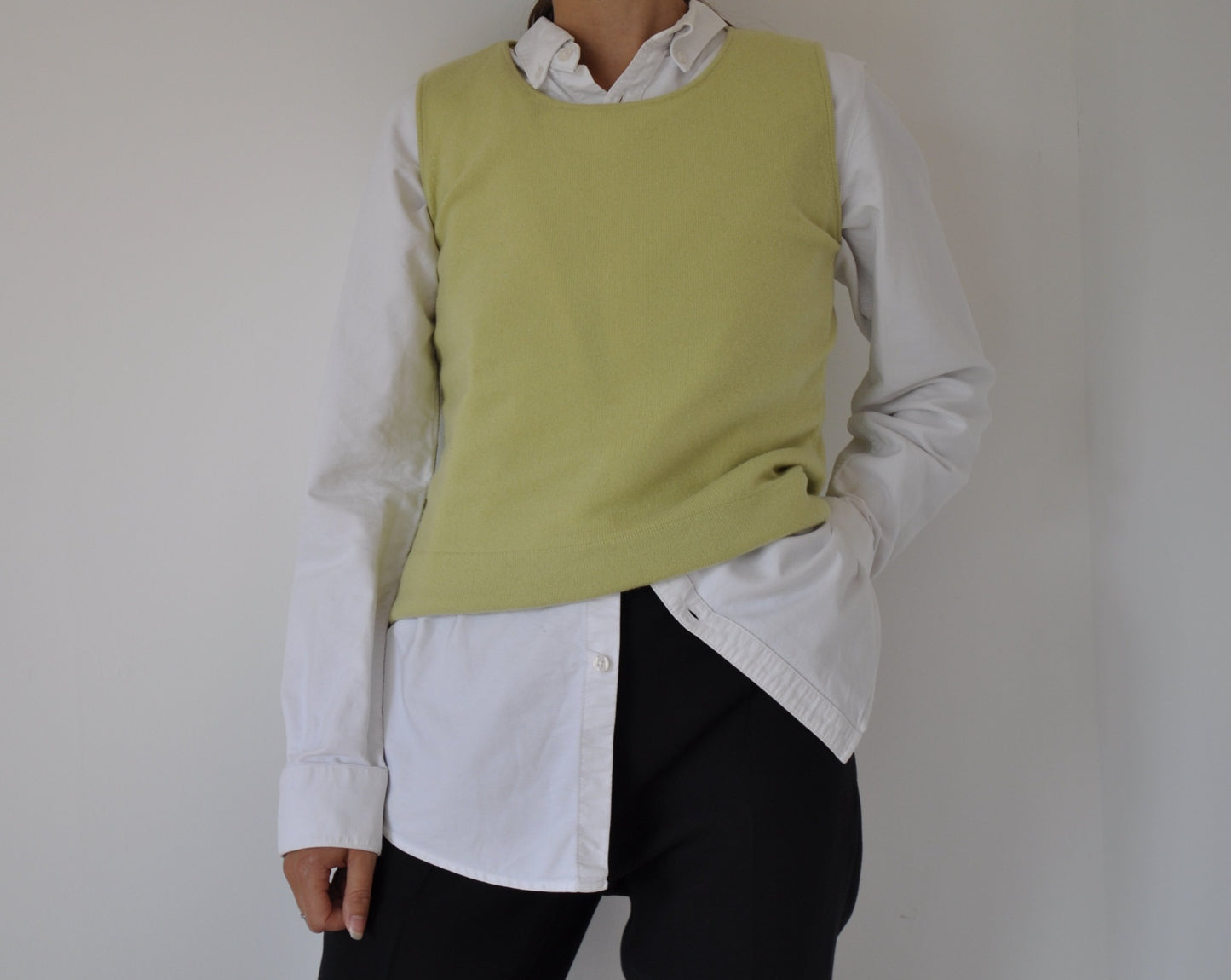 Green sleeveless outlet jumper