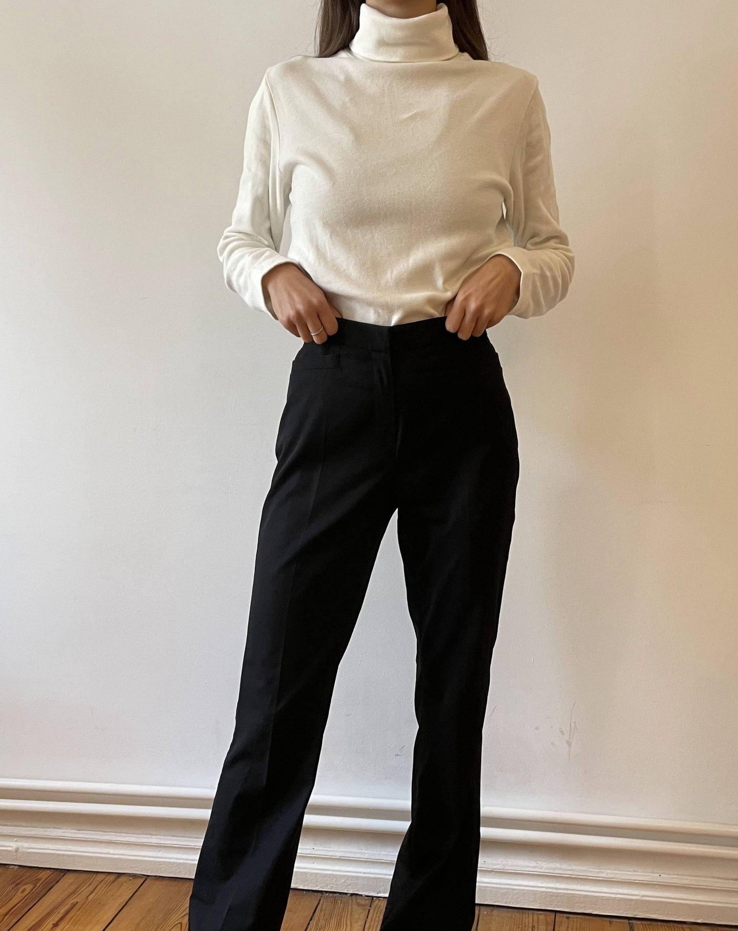 Essential Preloved Cream Cotton Long Sleeved Roll Neck Top Size 8-10
