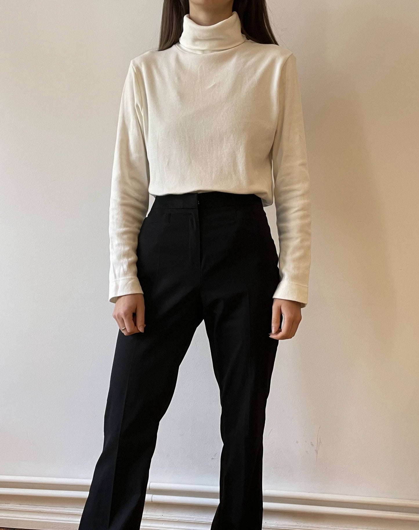 Essential Preloved Cream Cotton Long Sleeved Roll Neck Top Size 8-10