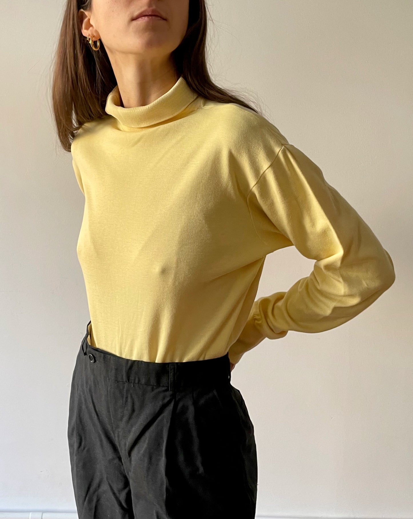 Essential Preloved Yellow Long Sleeved Roll Neck Top Size 10-12