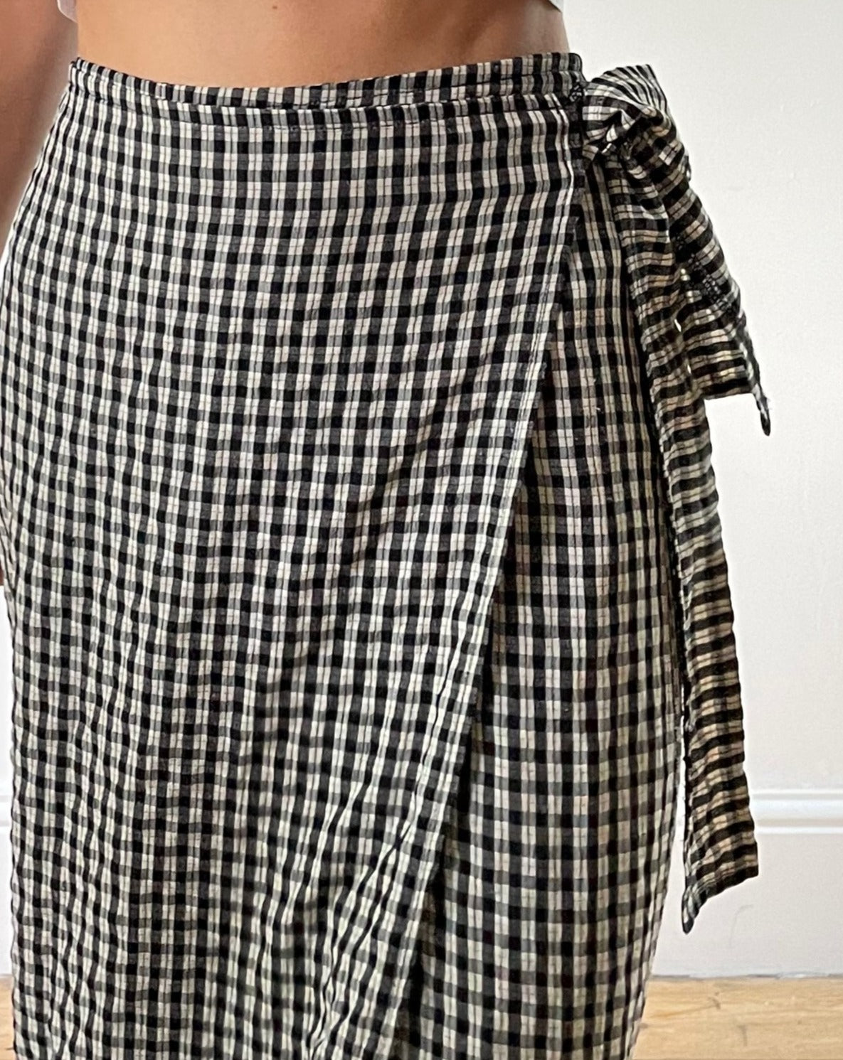 Vintage Seersucker Gingham Wrap Skirt Size S-M Waist 30"