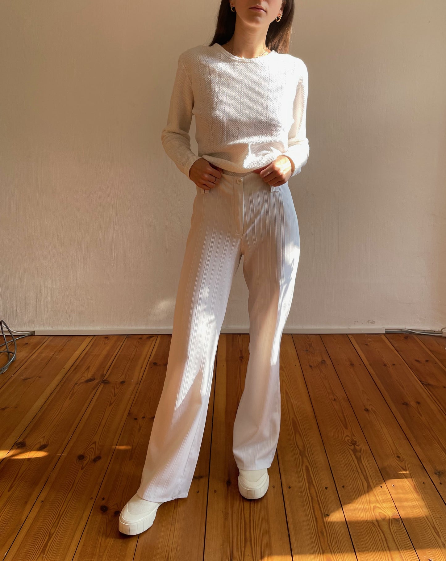 Vintage 70s-80s White Essential Long Sleeved Top Size S-M