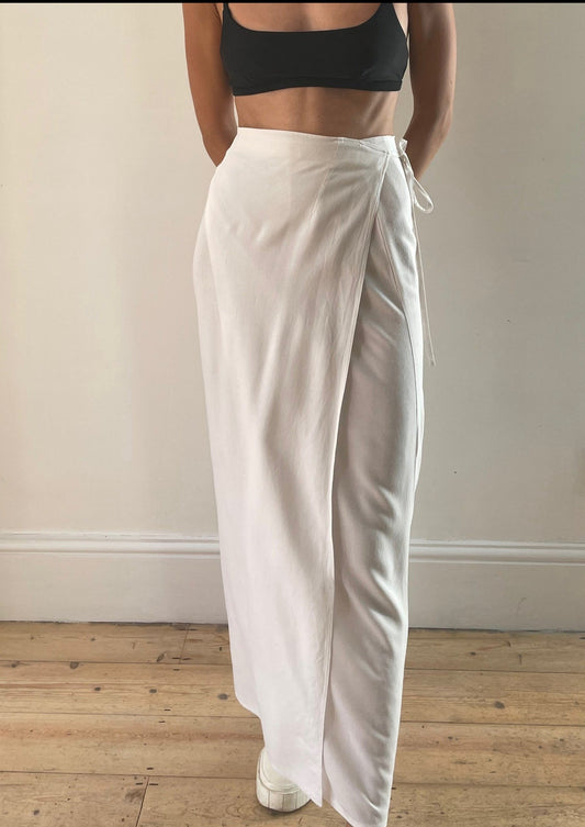 Vintage 90s White Wrap Skirt Size XS-S