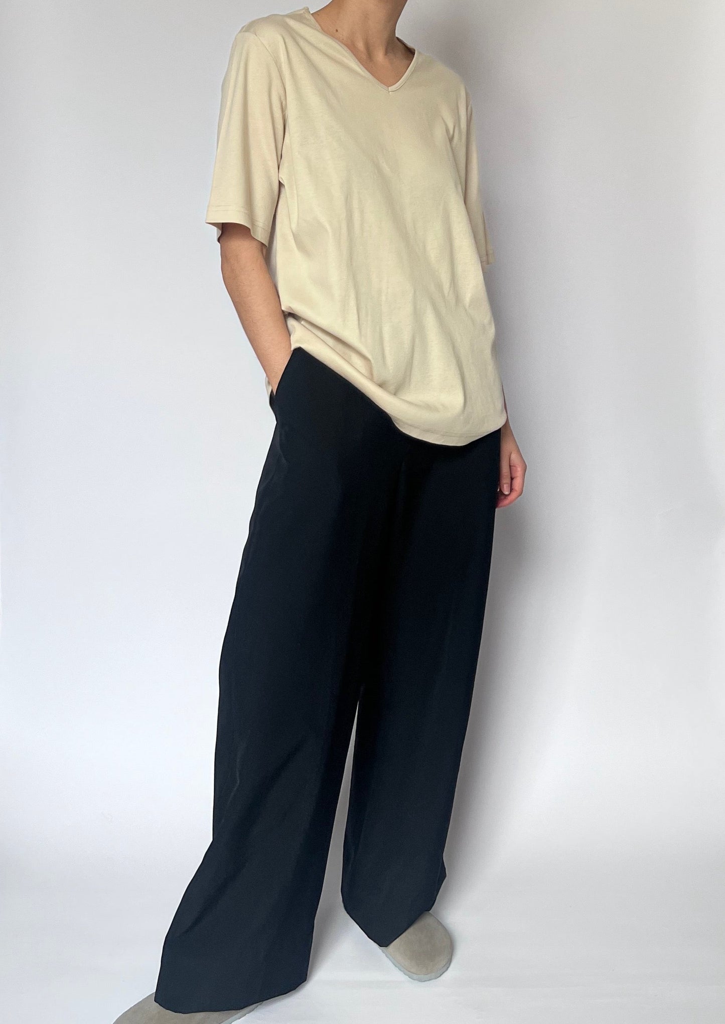 Essential oversized neutral tee M/L/XL