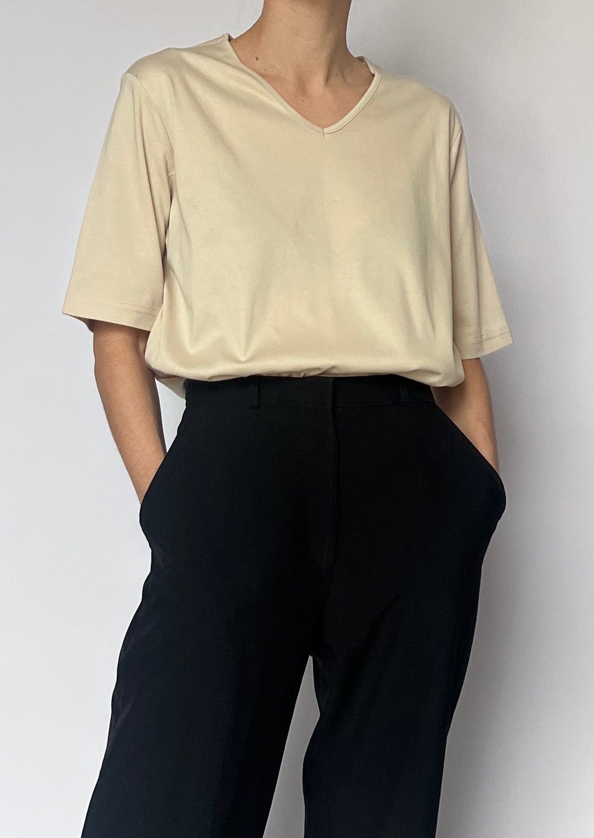 Essential oversized neutral tee M/L/XL