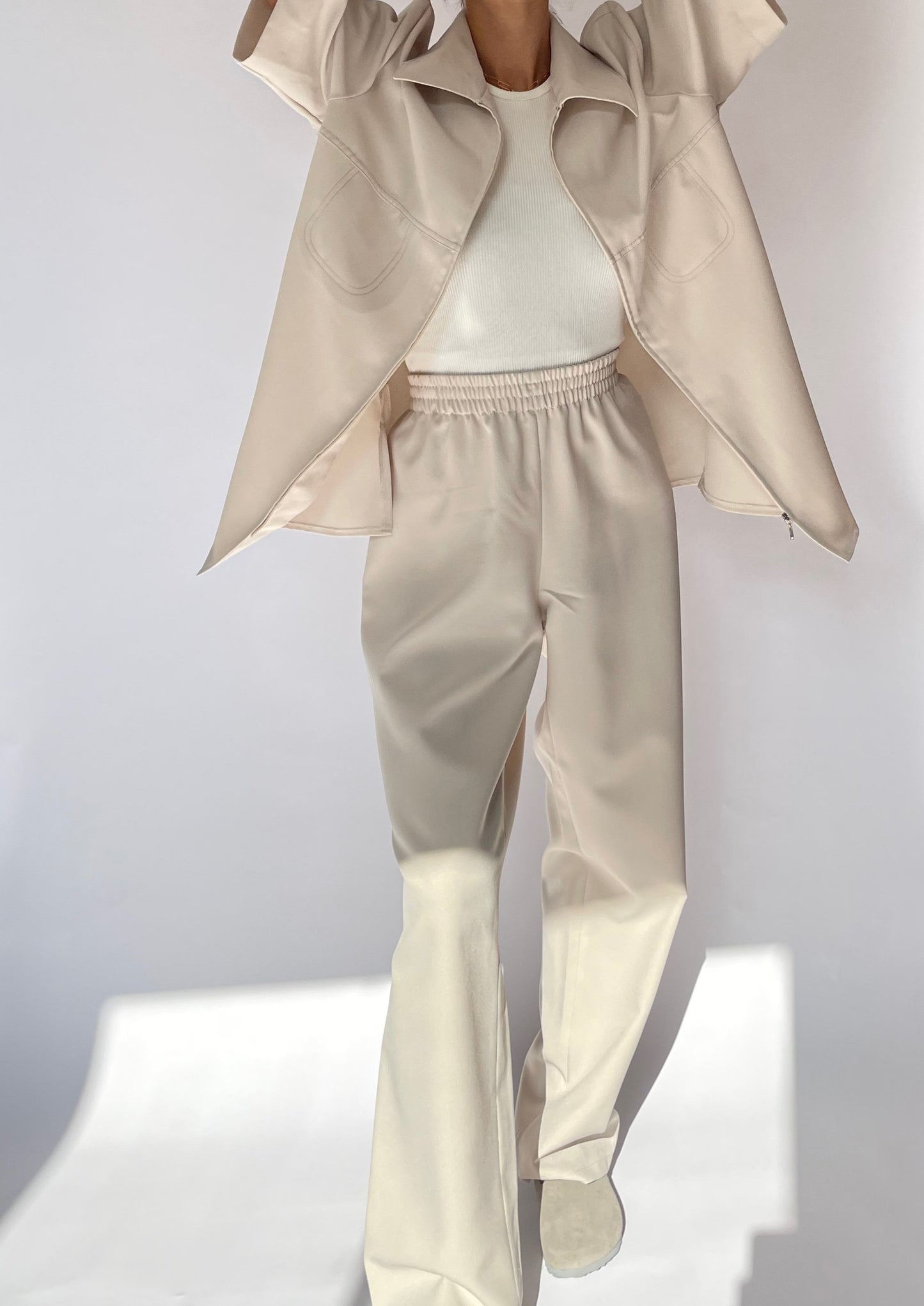 Minimal Cream Relaxed Suit M W30"