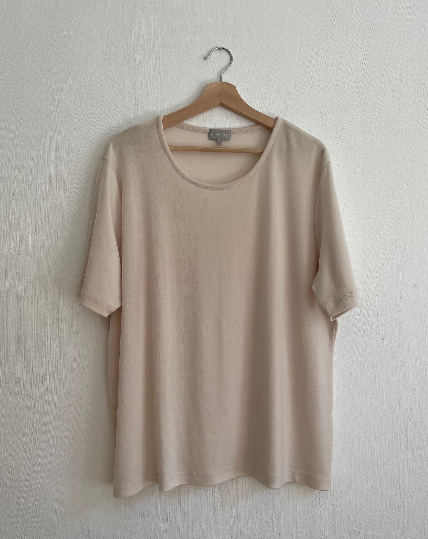 Vintage Minimal Fluid Essential Tee Size M-XL